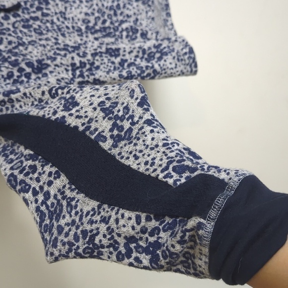 Y2kChampion So Soft Knit Blue Animal Print Loungewear Crop - Picture 8 of 9